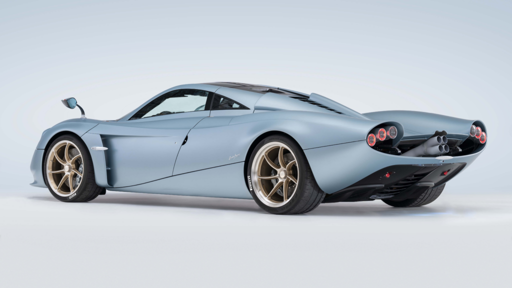 Італіська марка машини Pagani
